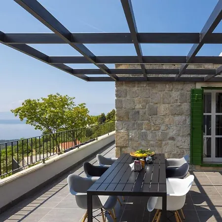 2m A Luxury In Makarska, Private Pool Villa